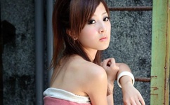 男生咬我的小兔兔描述一下